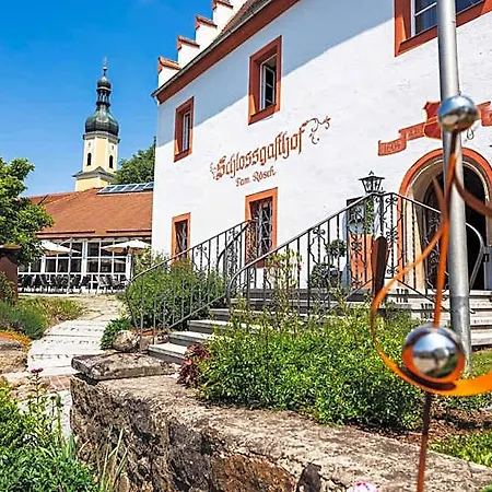 Szálloda Schlossgasthof Roesch 3*