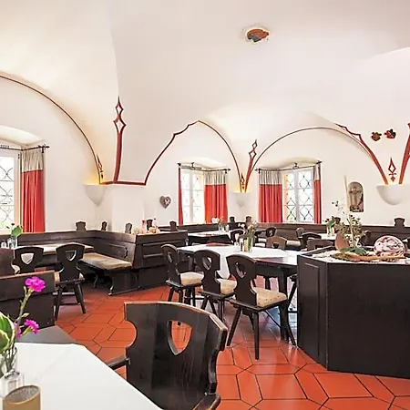 Schlossgasthof Roesch 3* Blaibach